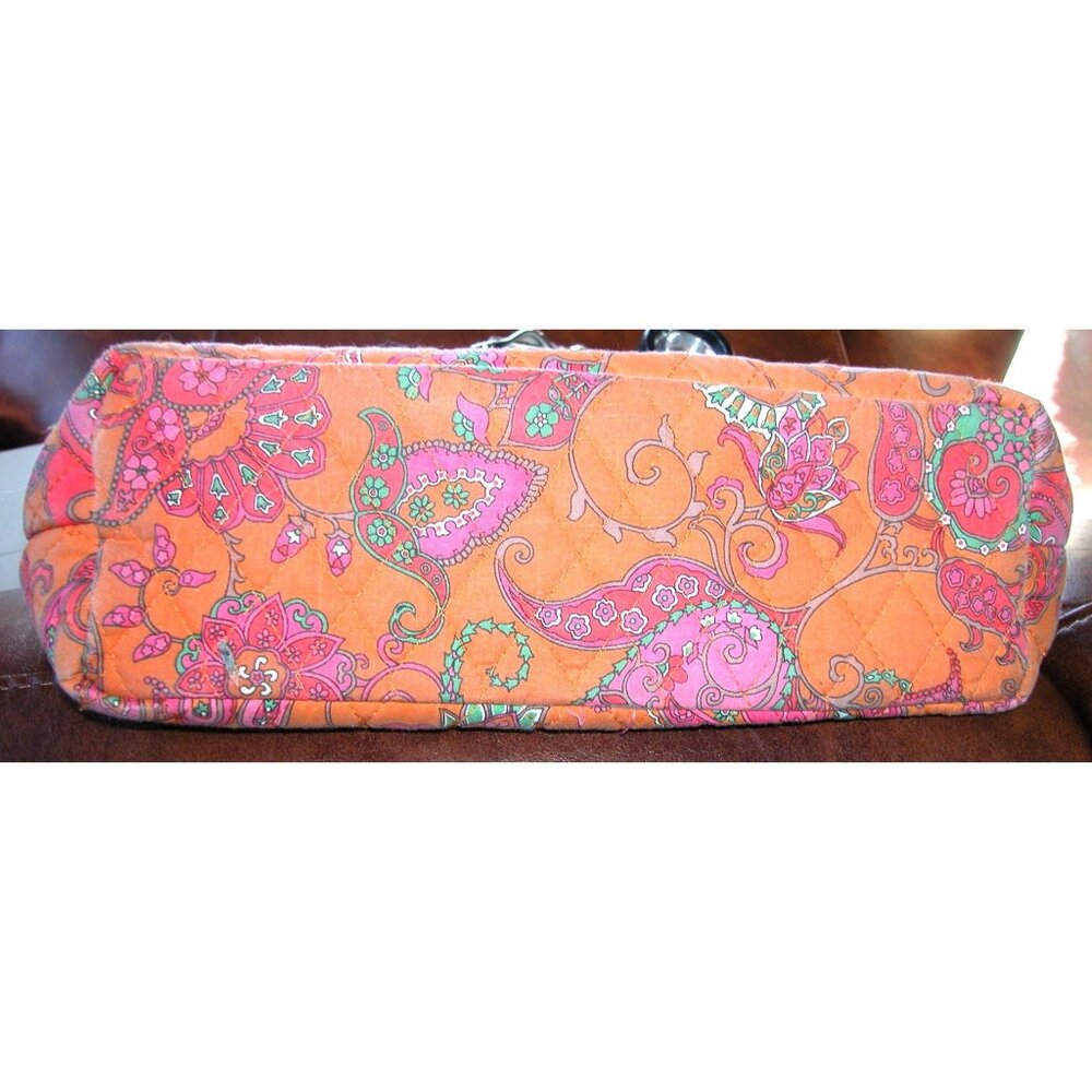 Lily Waters Quilted Paisley Tote Bag With Pink Lining - Picture 4 of 5